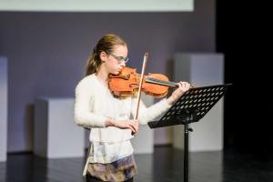 Občinski praznik 2019_violinistka Zala Štrancar